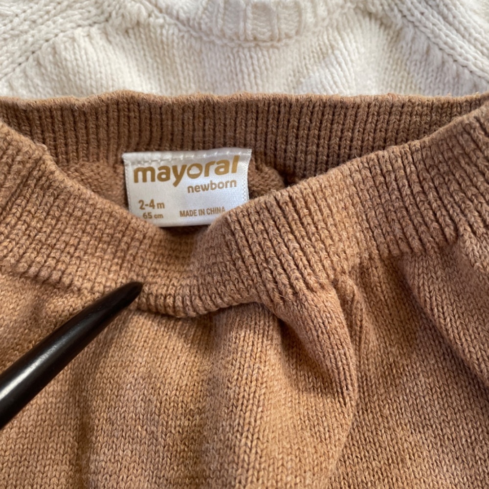 Assorted Newborn clothes - Picture 3 of 11